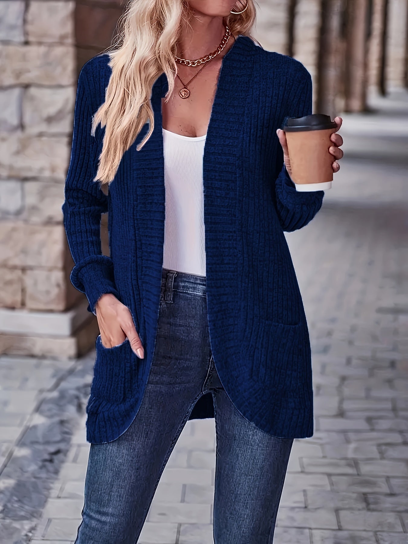 Valmai - Elegant Cardigan